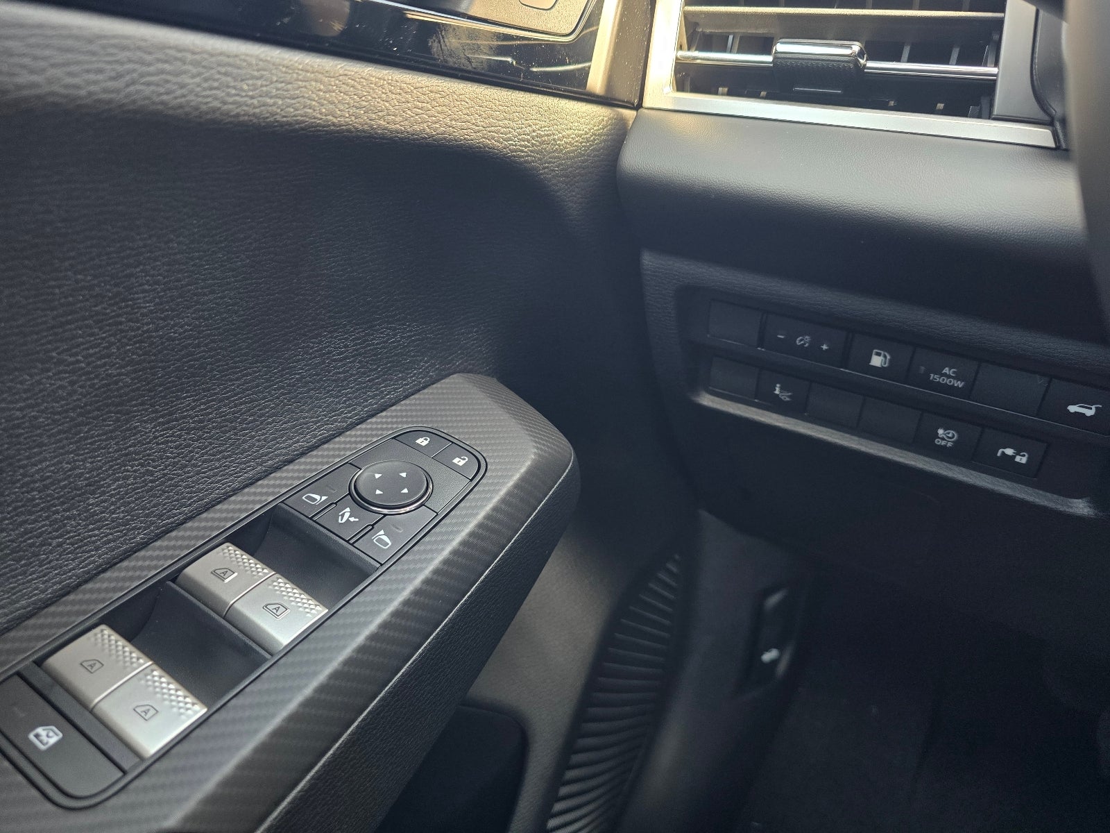 2026 Nissan Rogue Plug-in Hybrid Platinum