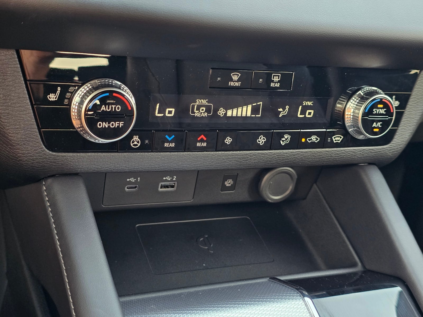 2026 Nissan Rogue Plug-in Hybrid Platinum