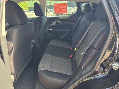 2022 Nissan Rogue Sport SV