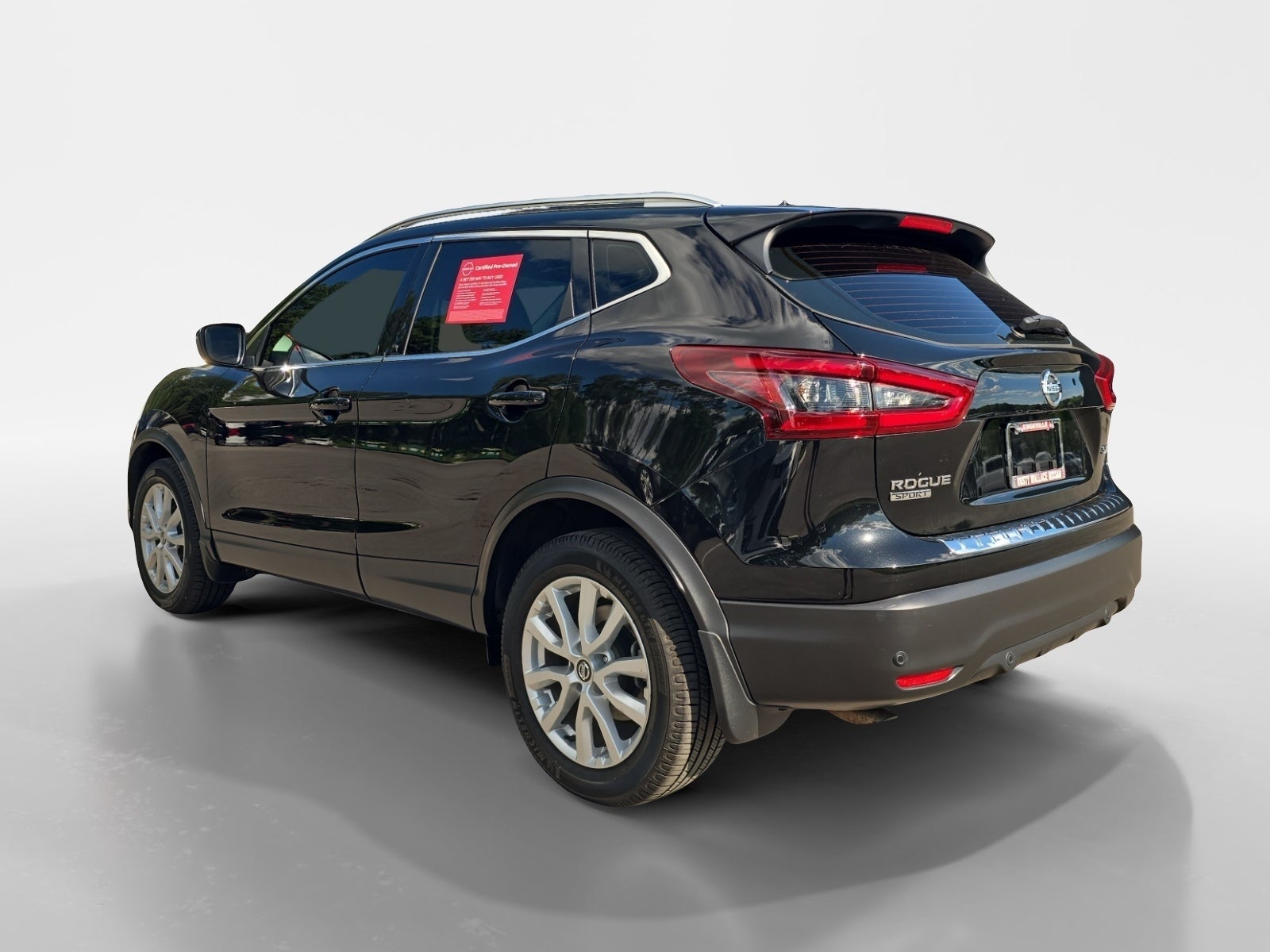 2022 Nissan Rogue Sport SV