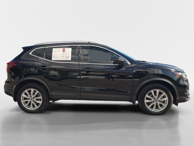 2022 Nissan Rogue Sport SV