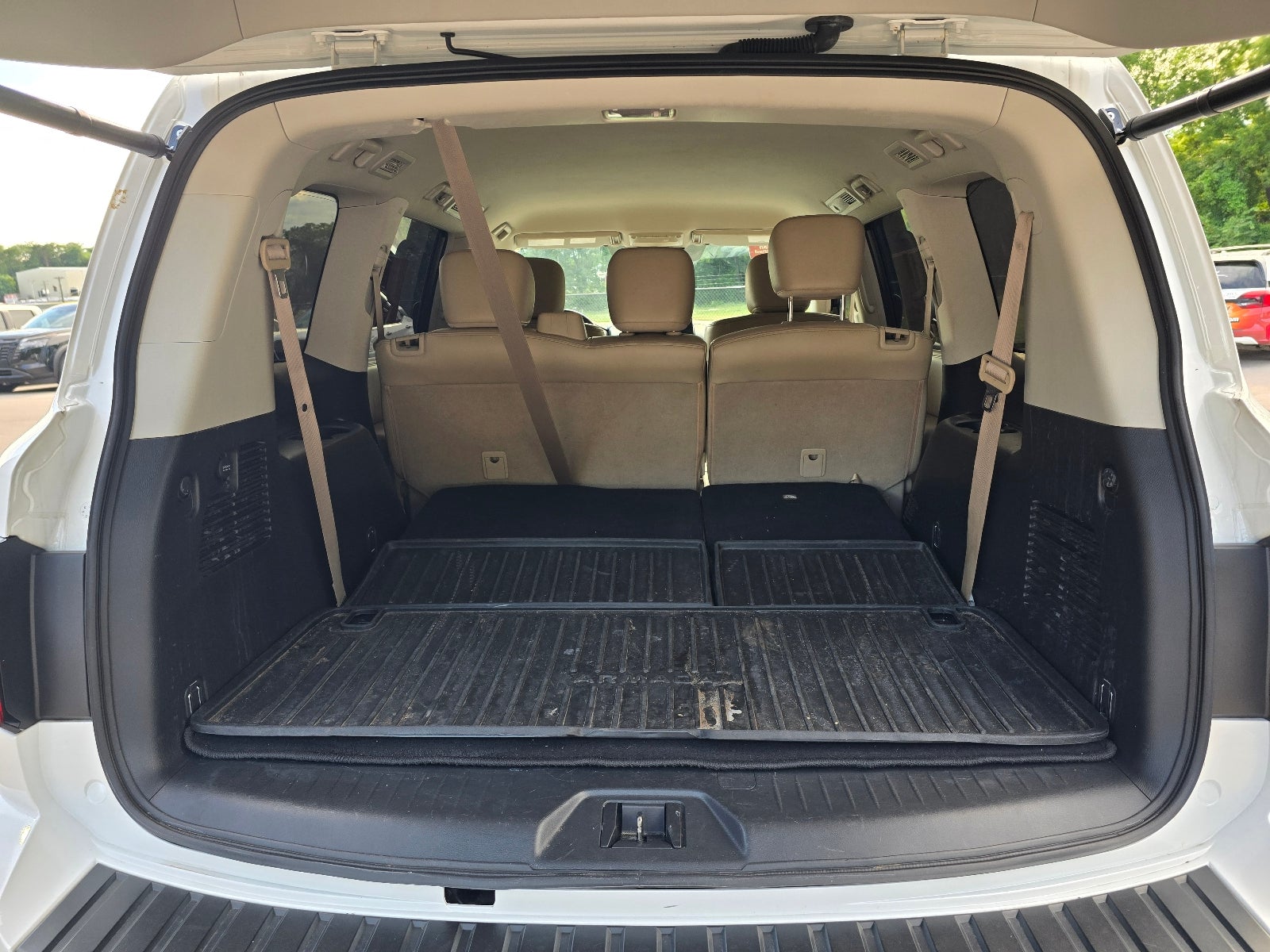 2024 Nissan Armada SV