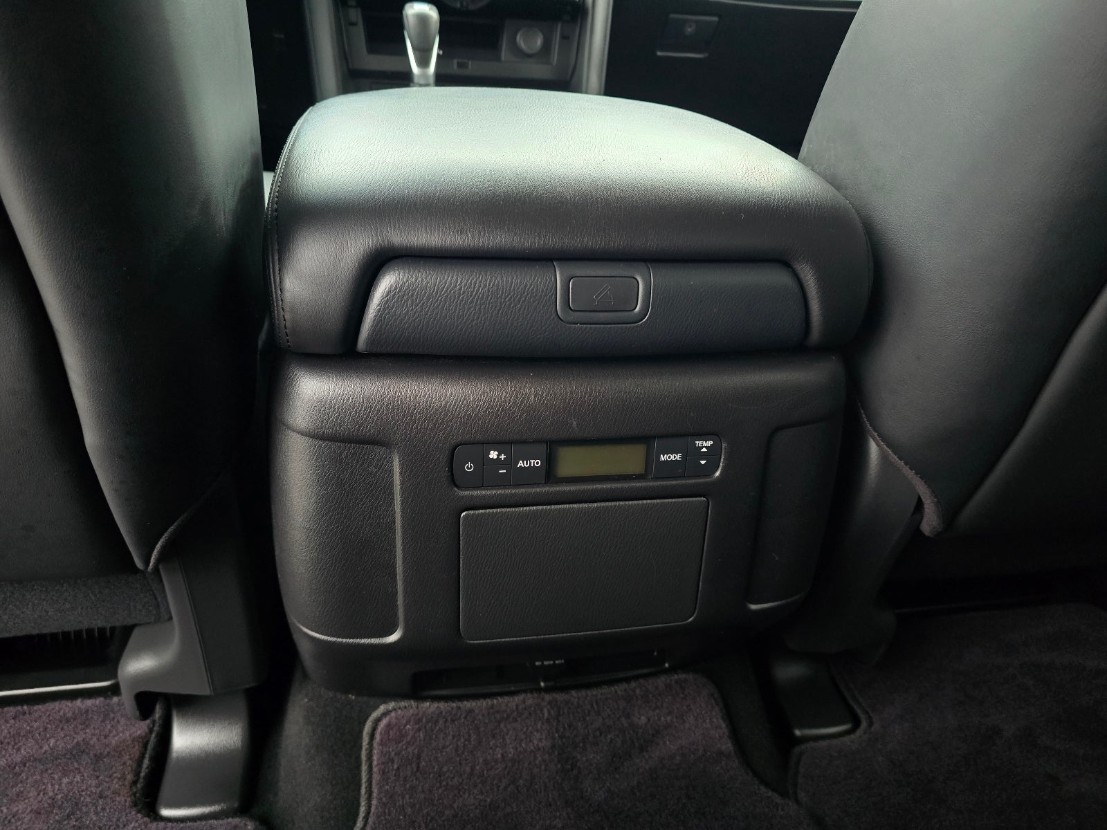 2024 Nissan Armada SV