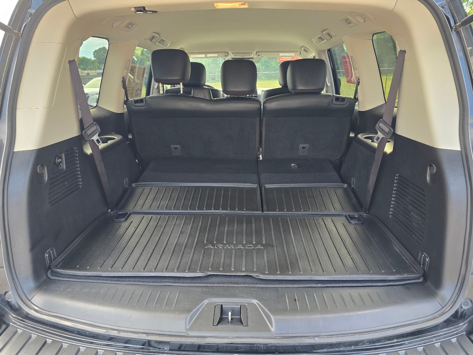 2024 Nissan Armada SV