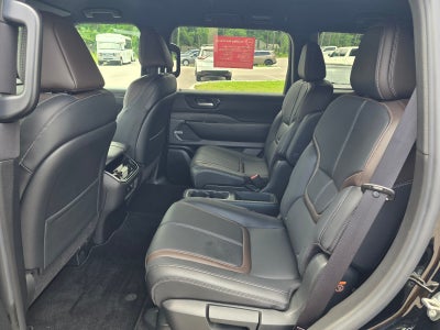 2025 Nissan Armada SL