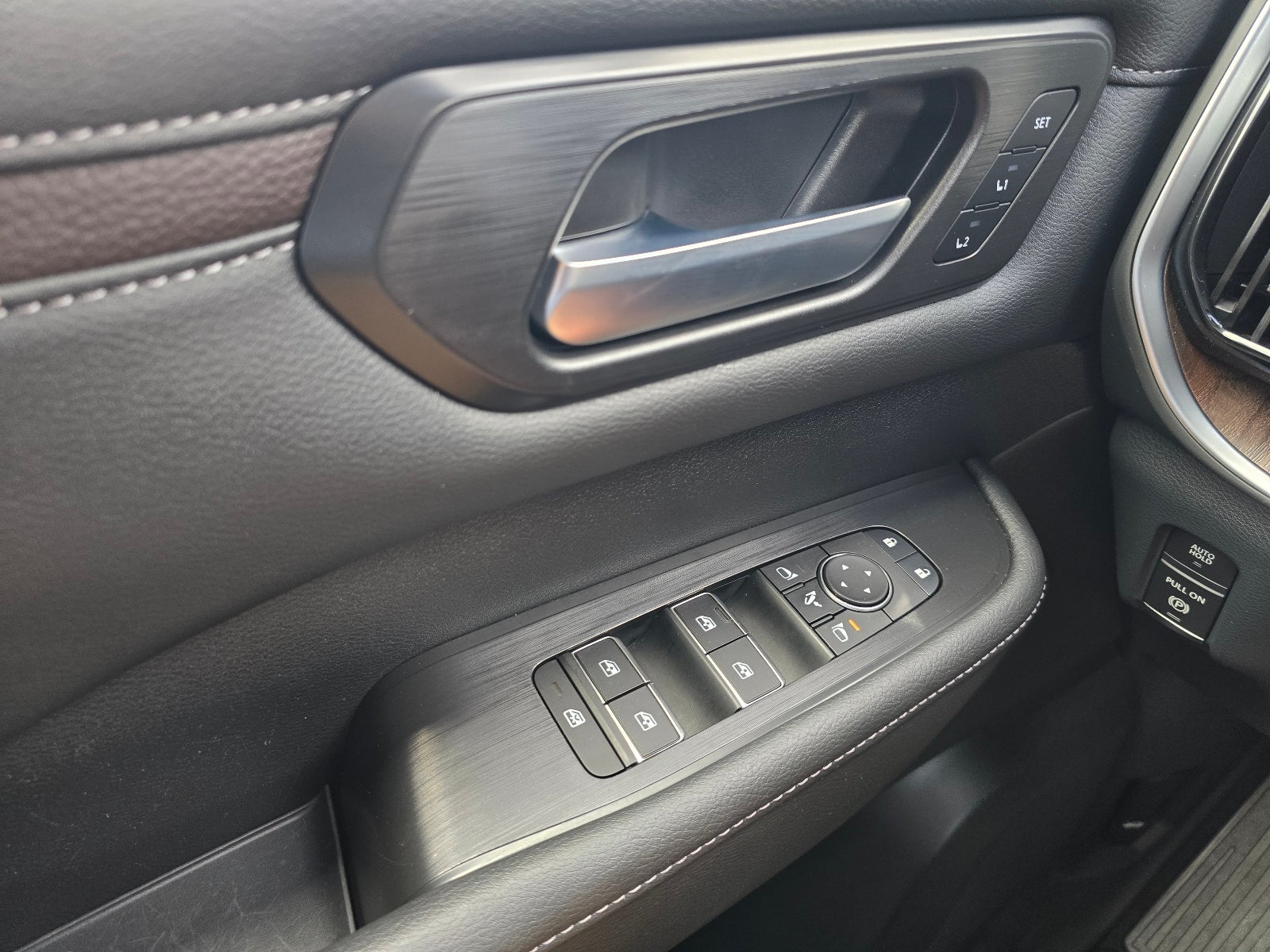 2025 Nissan Armada SL