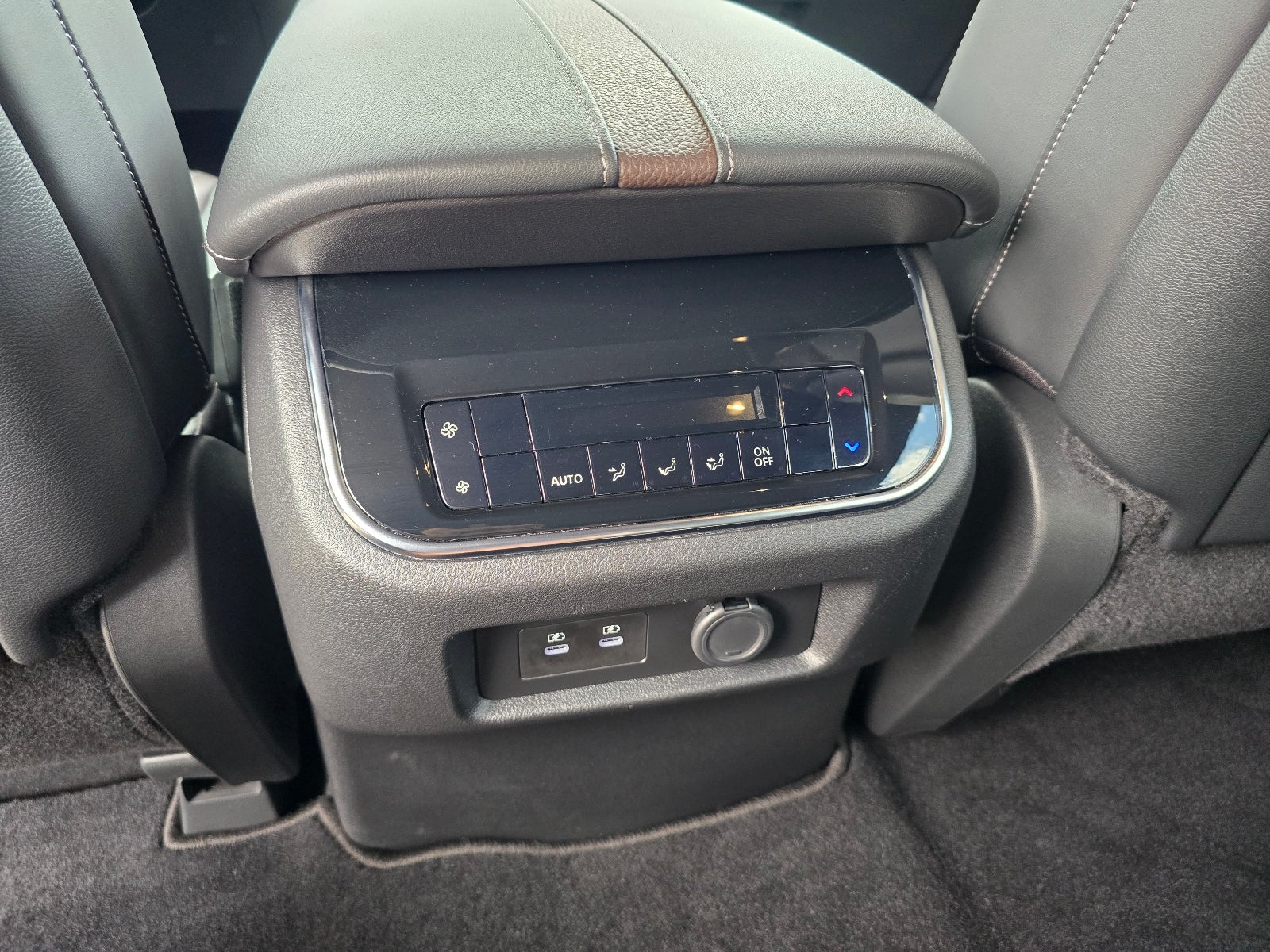 2025 Nissan Armada SL
