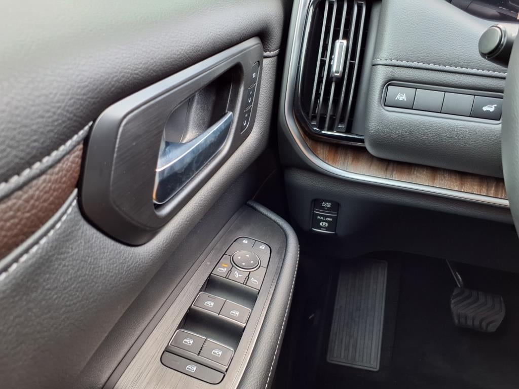 2025 Nissan Armada SL