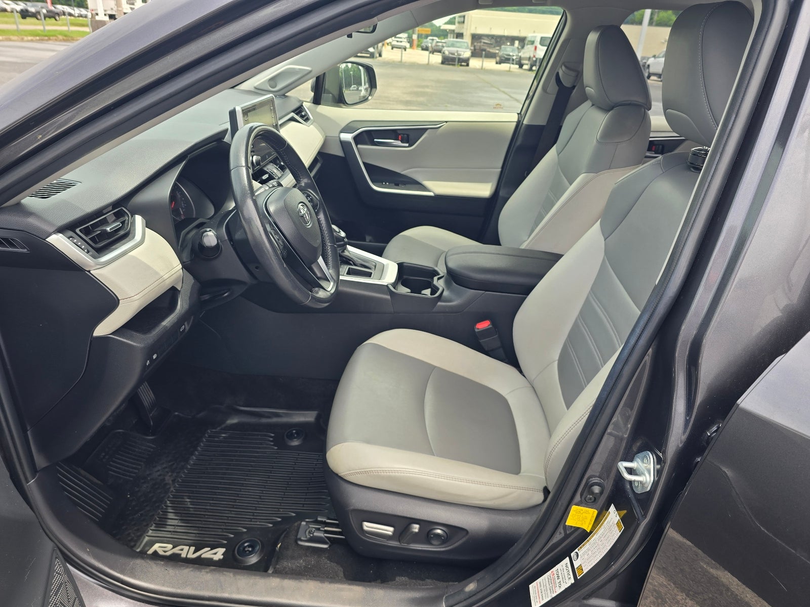 2019 Toyota RAV4 XLE Premium