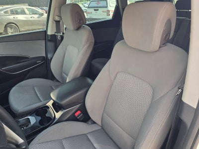 2017 Hyundai Santa Fe XL SE