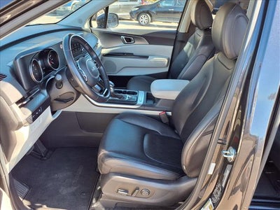 2024 Kia Carnival LX