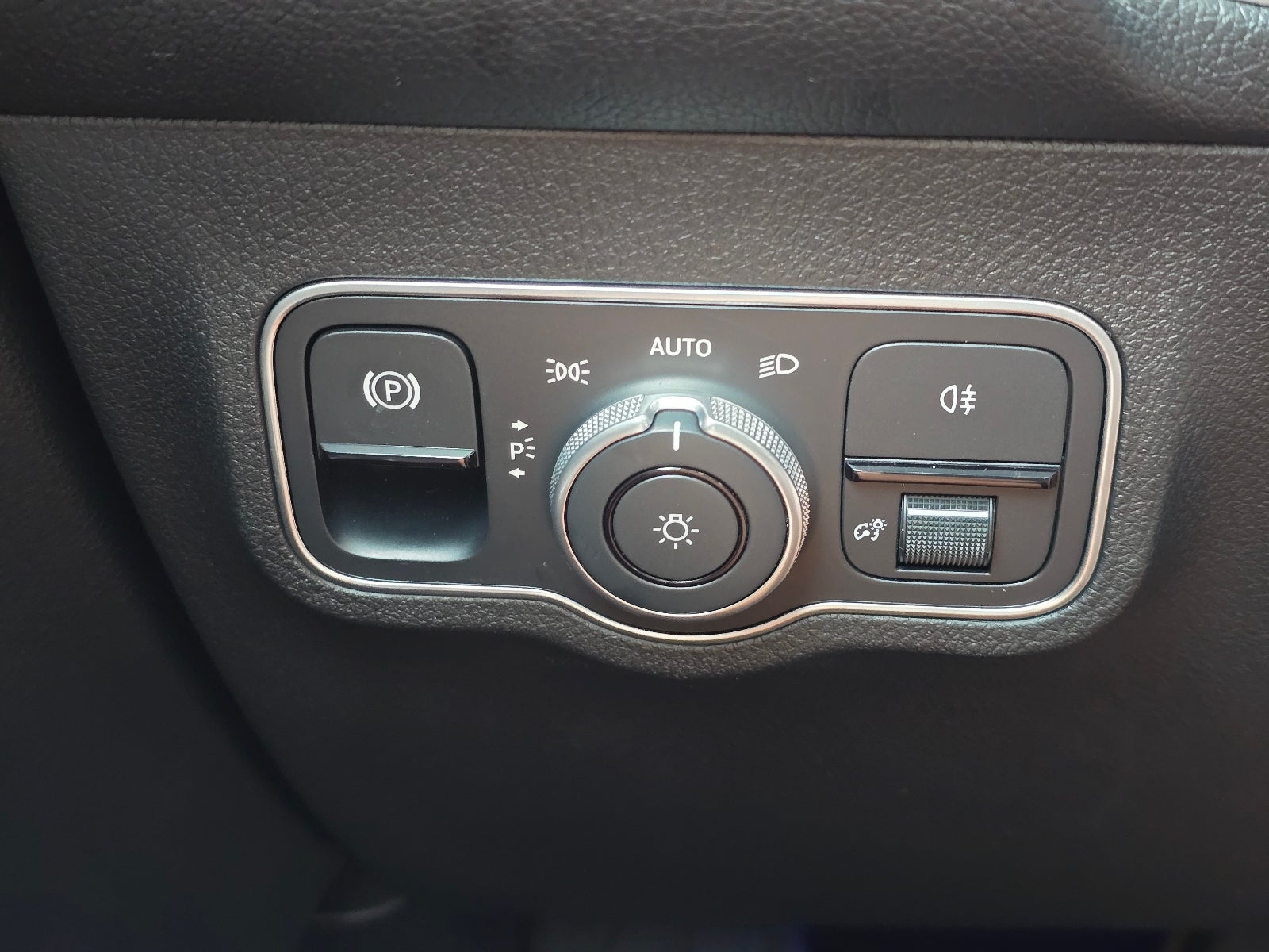 2024 Mercedes-Benz GLB 250