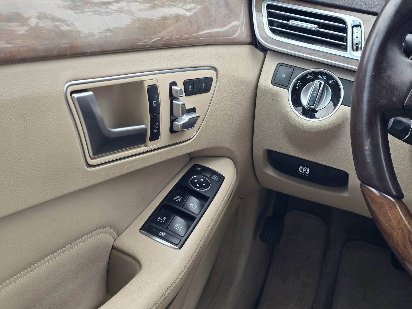 2014 Mercedes-Benz E-Class Luxury